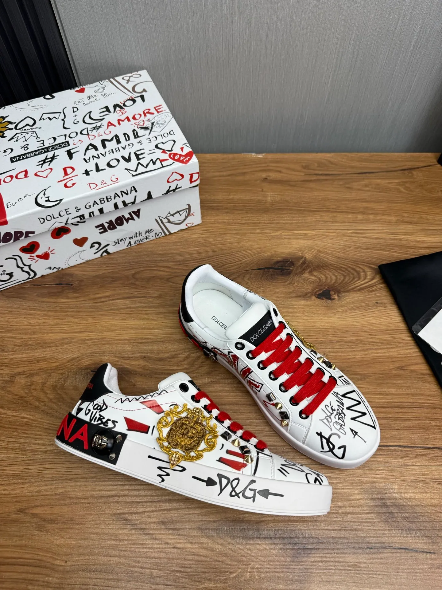 Men's men's shoes 💰520💰 Dolce & gabbana (DG) official website synchronized new models 💥1 fashionable hot models: 1 Exclusive mold opening ✅Imported cowhide for the upper, unique brand style logo upper 💥Sheepskin feet 🐑Original private mold outsole ✔️36-44 (38.45 custom-made, non-refundable)